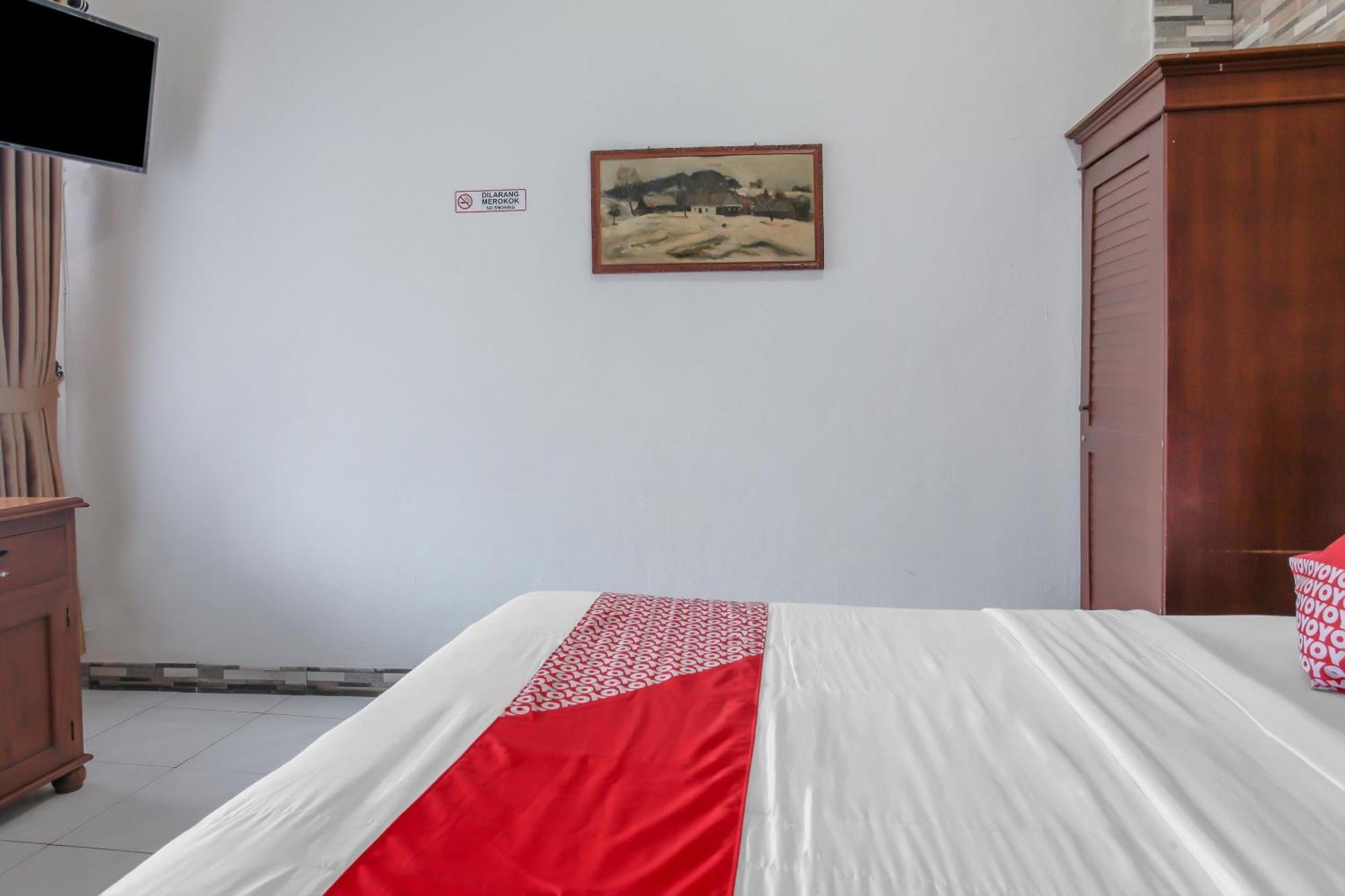Oyo Life 90091 Wisma Pakuan Syariah Bogor Exterior photo
